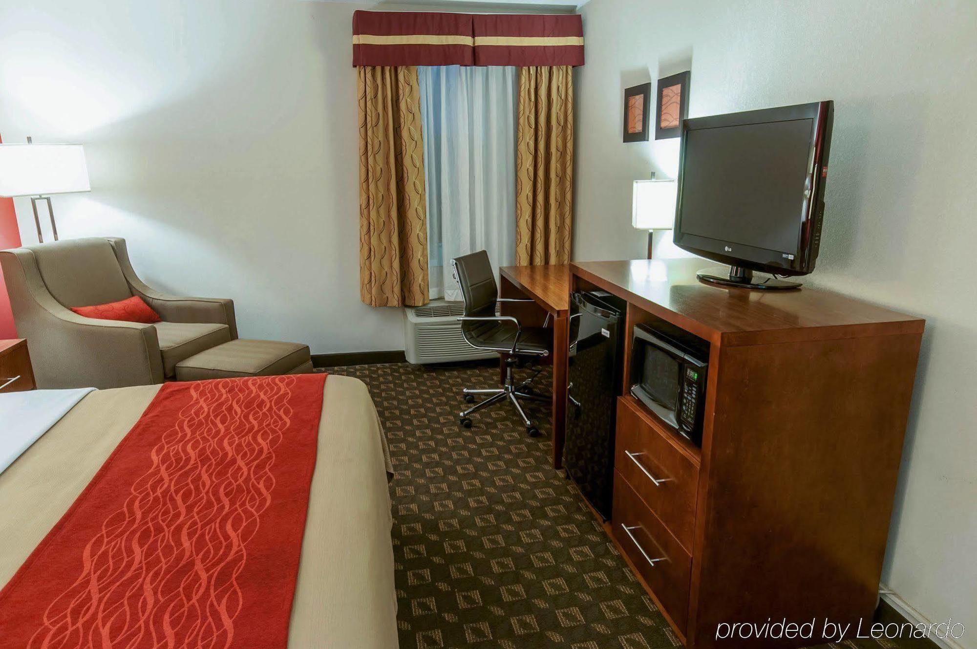 เรด รูฟ อีสตัน Hotel ภายนอก รูปภาพ
