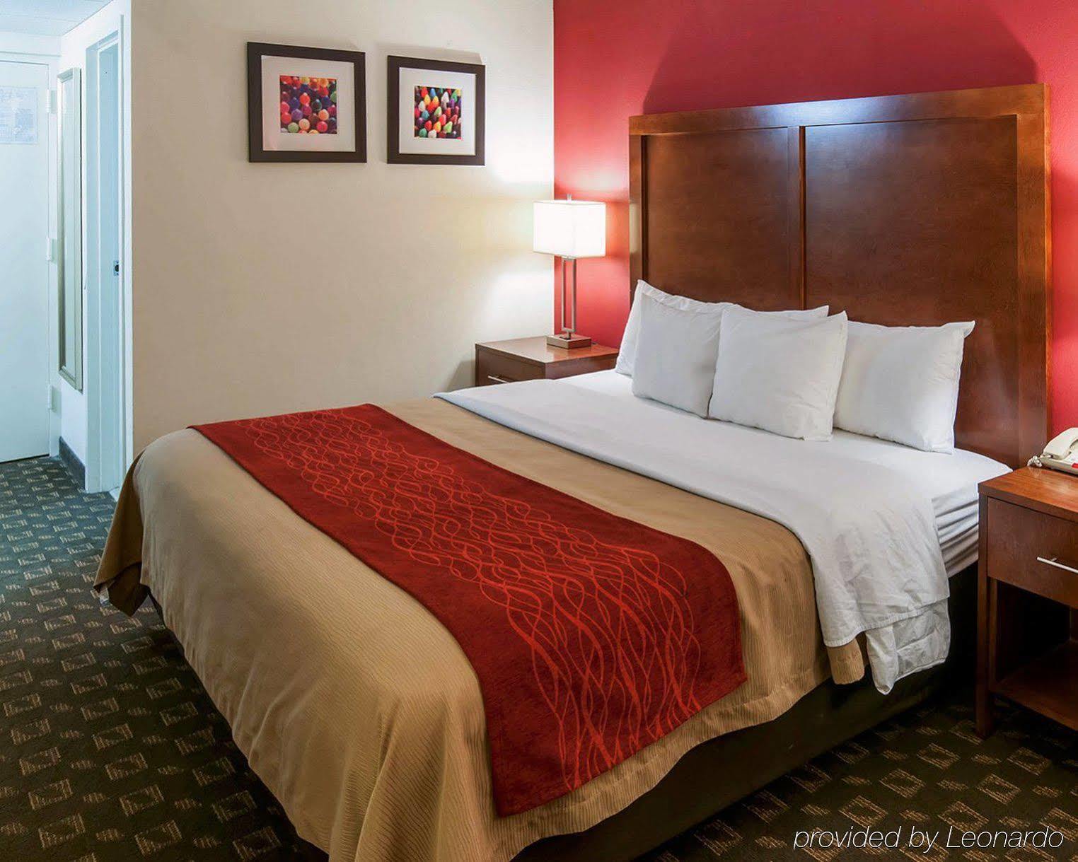 เรด รูฟ อีสตัน Hotel ภายนอก รูปภาพ