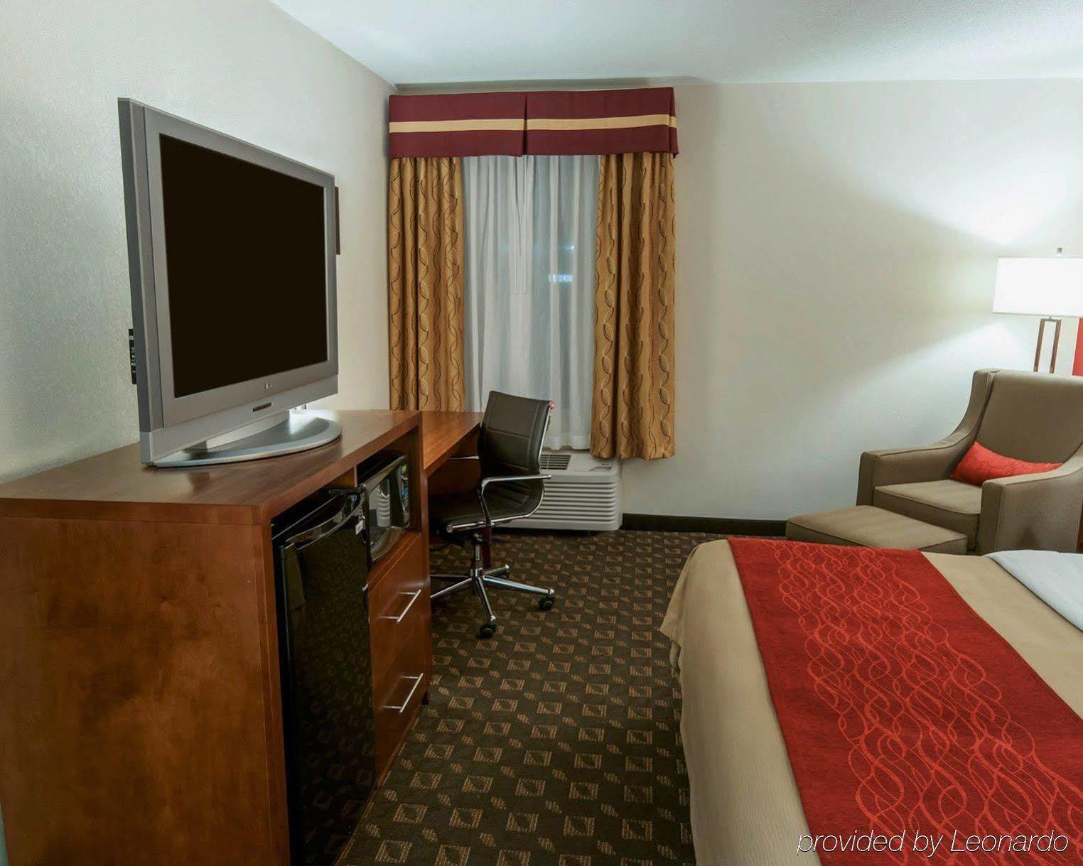 เรด รูฟ อีสตัน Hotel ภายนอก รูปภาพ